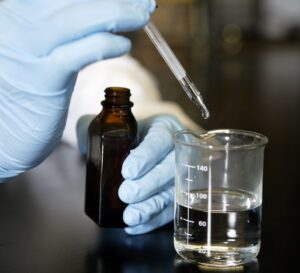 اسید سولفوریک چیست؟ نحوه ساخت و کاربرد آن