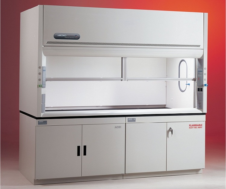 استفاده از هود آزمایشگاهی